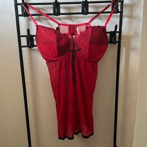 Cacique Size 26/28 Red Lace Babydoll